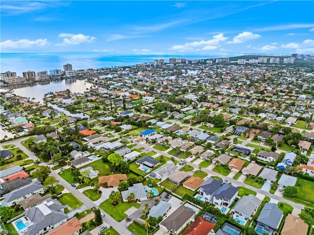 $1,850,000 | 541 94th Avenue North, Naples, FL 34108