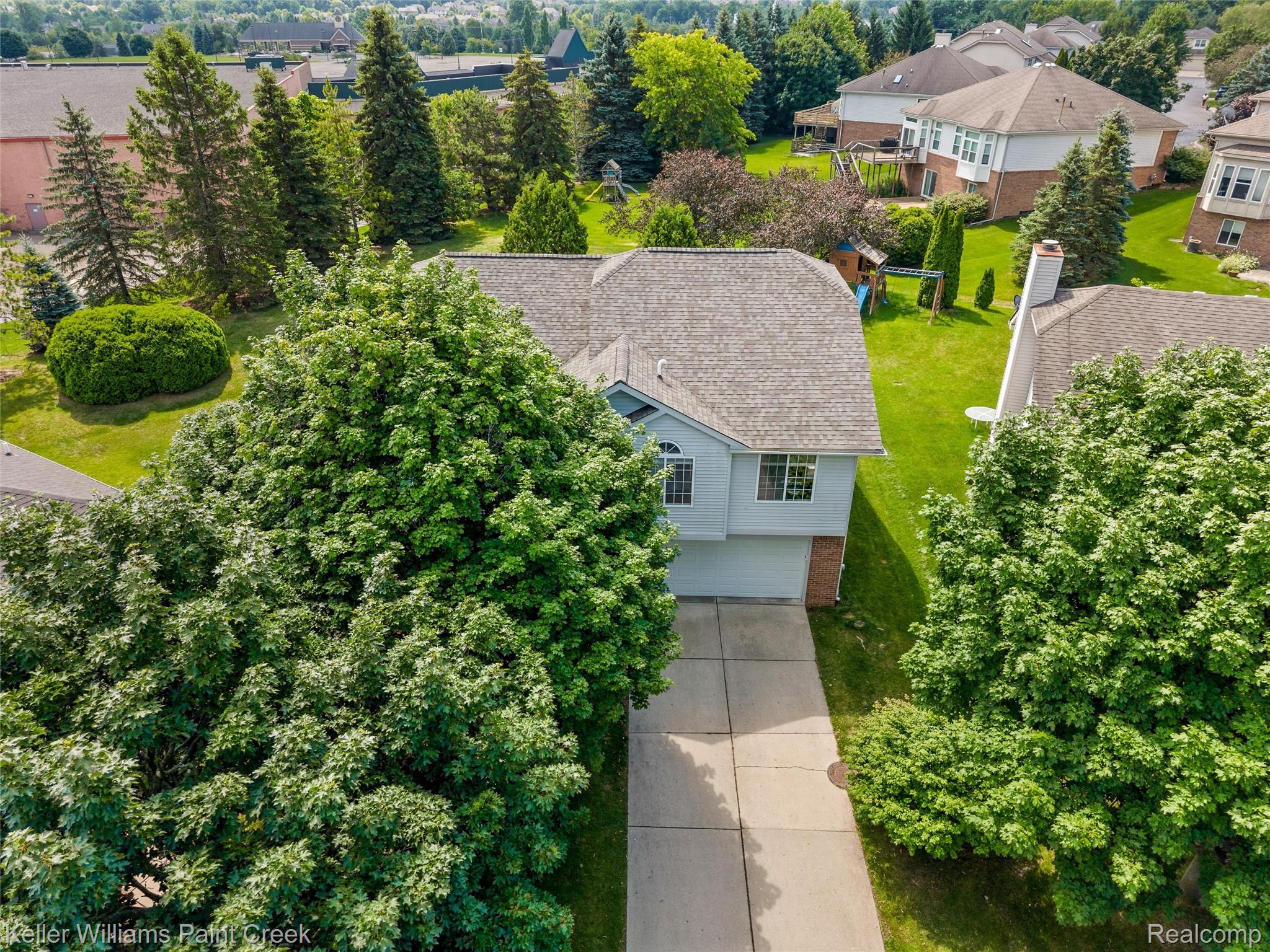 3201 Lynhurst Court Rochester, MI 48306 - Photo 42 of 49 08-3201 Lynhurst Ct - AERIAL 0011.jpg
