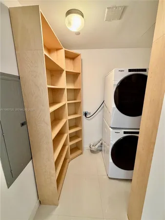 $6,550 | 1100 Biscayne Boulevard, Unit 4105, Miami, FL 33132
