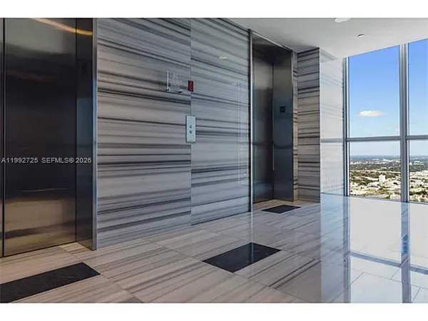 $6,550 | 1100 Biscayne Boulevard, Unit 4105, Miami, FL 33132