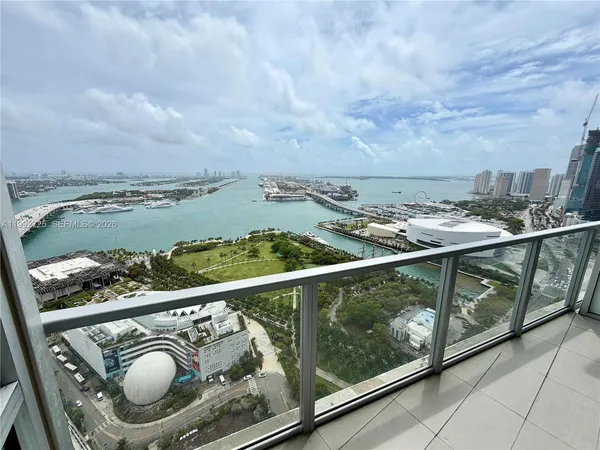 $6,550 | 1100 Biscayne Boulevard, Unit 4105, Miami, FL 33132