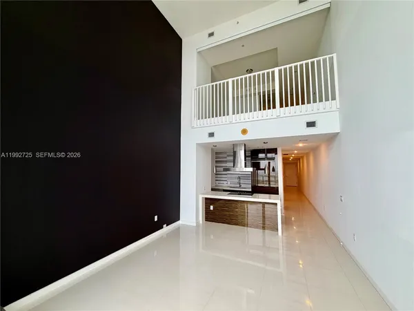 $6,550 | 1100 Biscayne Boulevard, Unit 4105, Miami, FL 33132