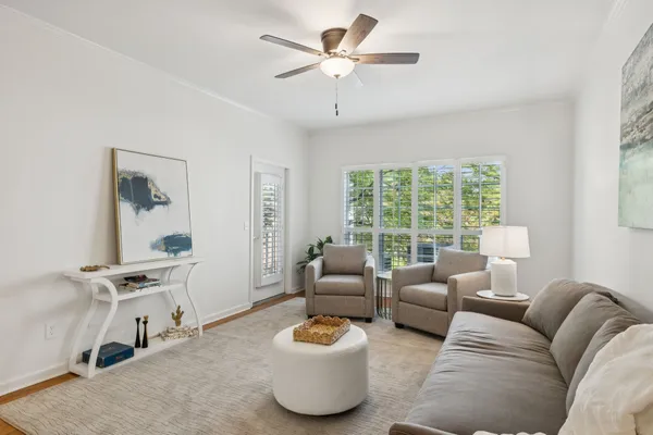 $2,000 | 2025 Woodmont Boulevard, Unit 223, Nashville, TN 37215