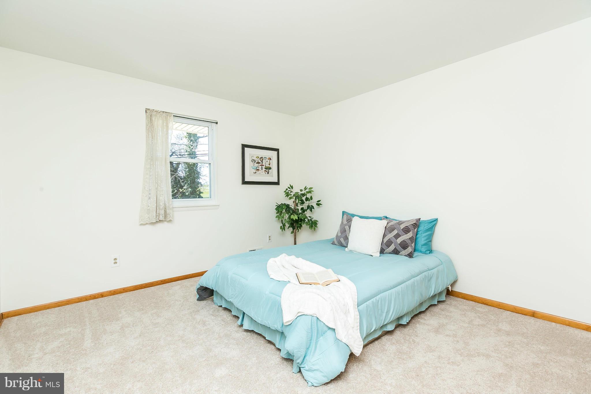 829 Hilltop Road Catonsville, MD 21228 - Photo 10 of 27 All Bedrooms have double width closets