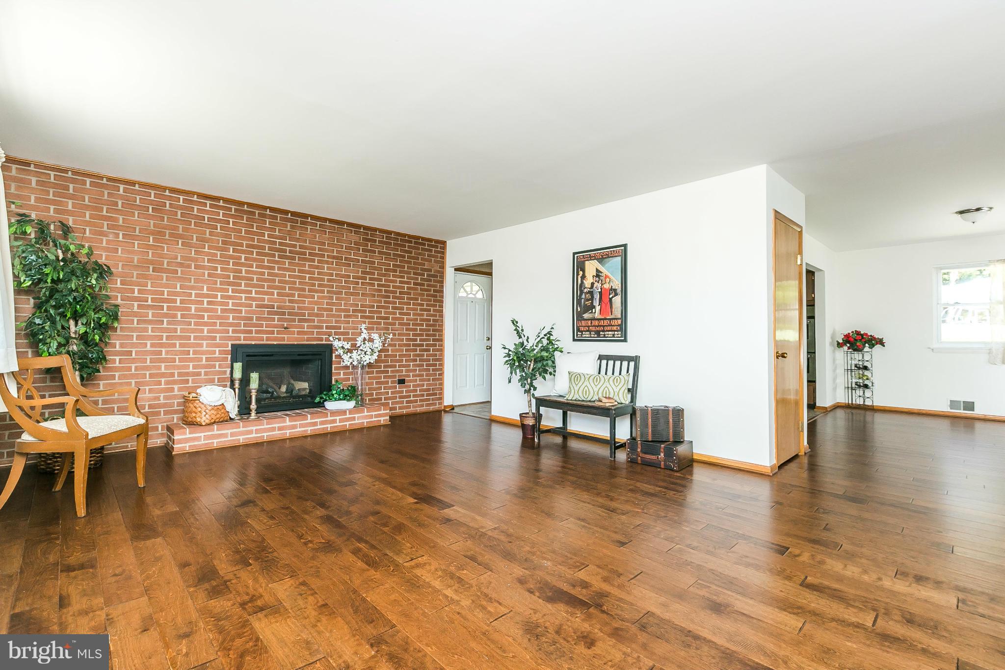 829 Hilltop Road Catonsville, MD 21228 - Photo 24 of 27 Spacious, open floor plan. Freshly painted 2016