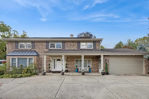 $499,000 | 214 North Elmhurst Road, Prospect Heights, IL 60070
