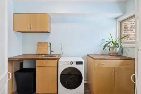 $559,000 | 214 North Elmhurst Road, Prospect Heights, IL 60070