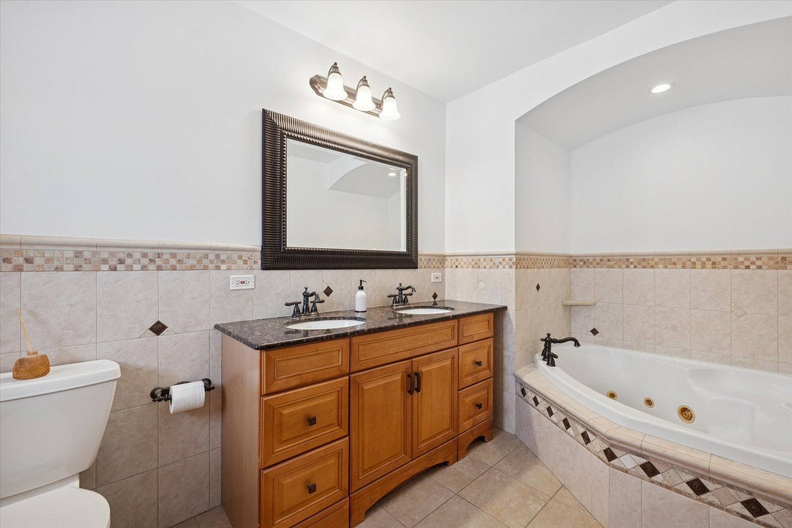 214 North Elmhurst Road Prospect Heights, IL 60070 - Photo 15 of 25