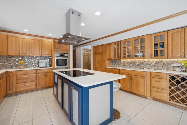 $499,000 | 214 North Elmhurst Road, Prospect Heights, IL 60070