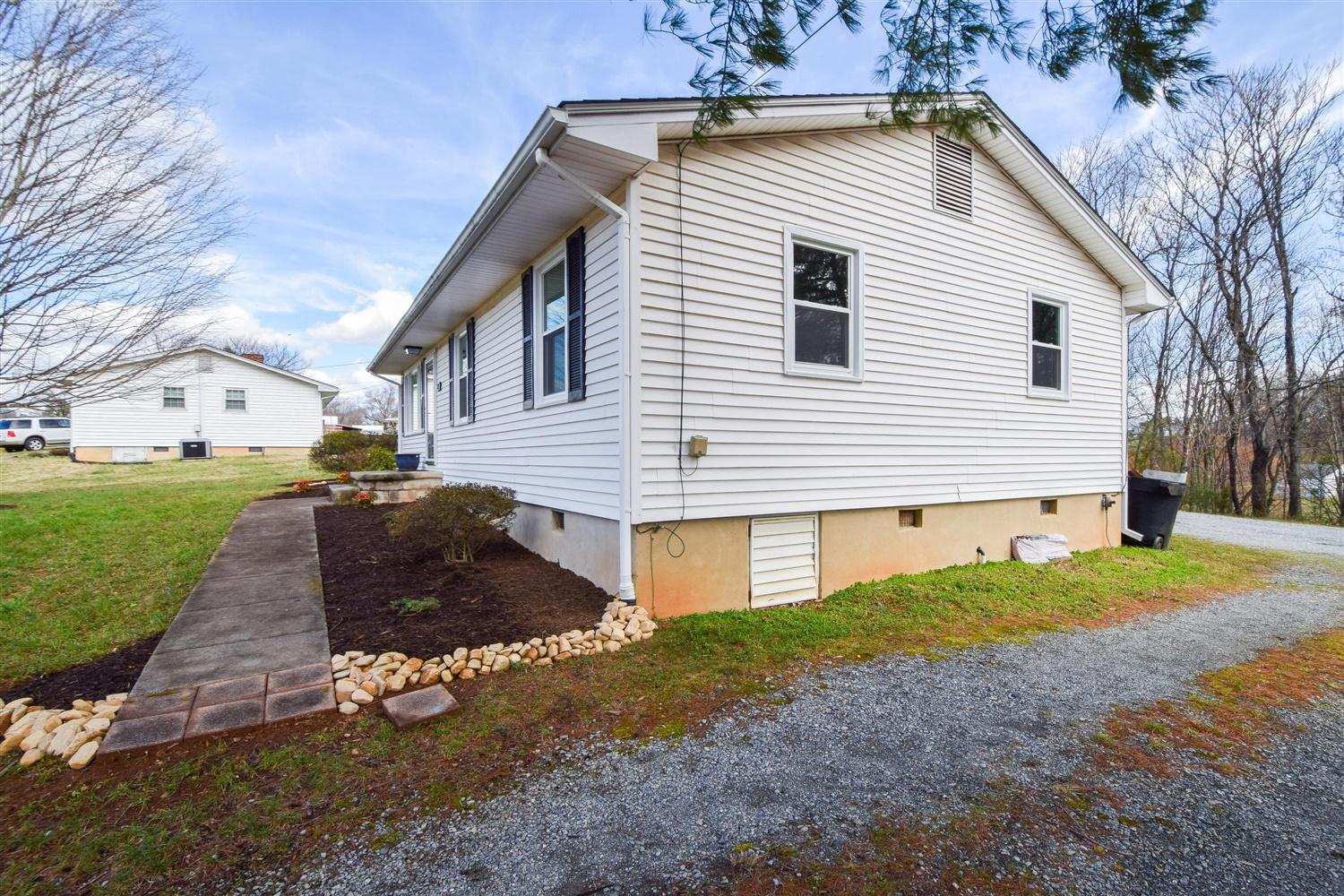 3514 Alcoa Road Roanoke, VA 24014 - Photo 14 of 18 13-Photo-13