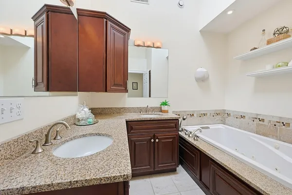 $1,439,900 | 98-100 Lexington Street, Unit 100, Newton, MA 02466