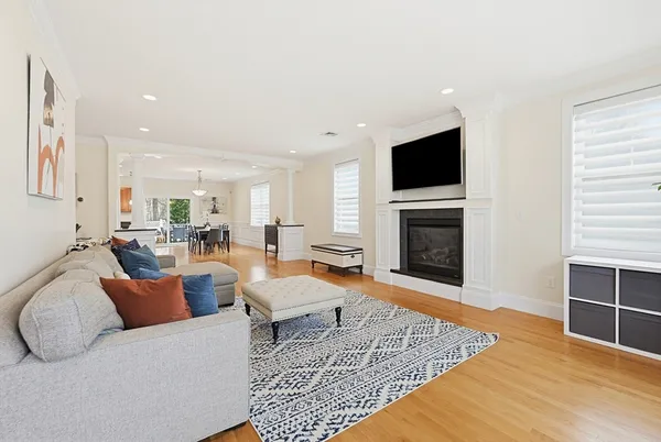 $1,439,900 | 98-100 Lexington Street, Unit 100, Newton, MA 02466