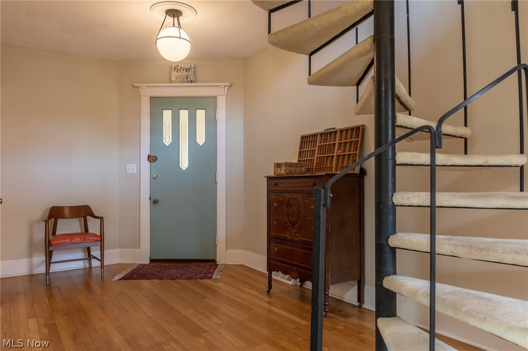 2577 Overlook Road, Unit E3 Cleveland, OH 44106 - Photo 3 of 28 Gallery Image 3