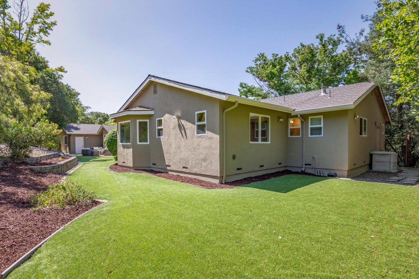 12882 Viscaino Road Los Altos Hills, CA 94022 - Photo 37 of 52