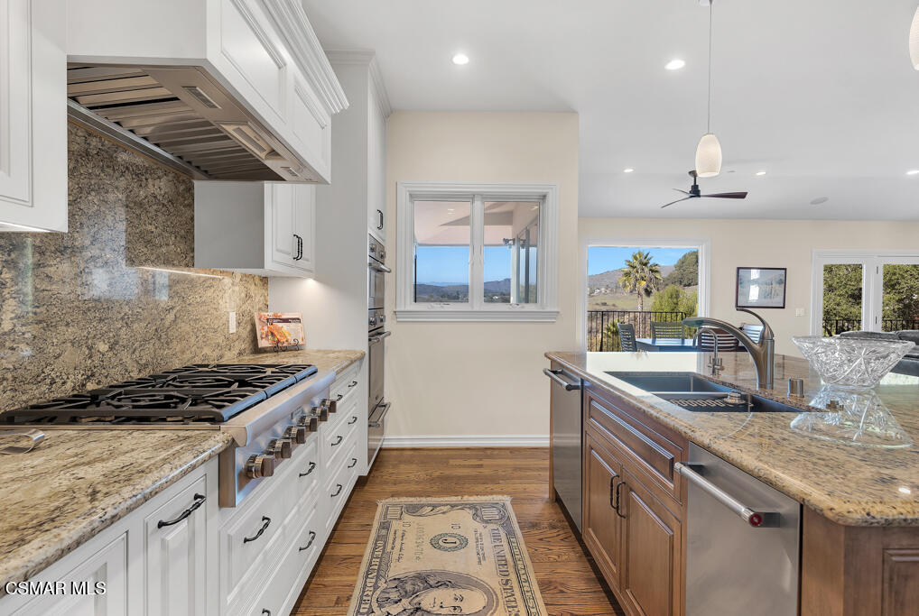 1153 Camino Dos Rios Thousand Oaks, CA 91360 - Photo 15 of 71 1153 Camino Dos Rios-HsHProd-34