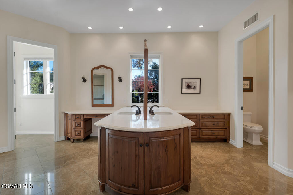 1153 Camino Dos Rios Thousand Oaks, CA 91360 - Photo 31 of 71 1153 Camino Dos Rios-HsHProd-62