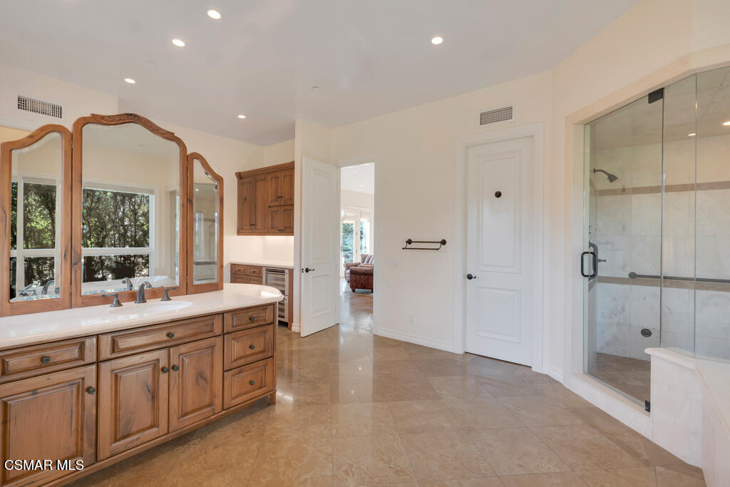 1153 Camino Dos Rios Thousand Oaks, CA 91360 - Photo 32 of 71 1153 Camino Dos Rios-HsHProd-64