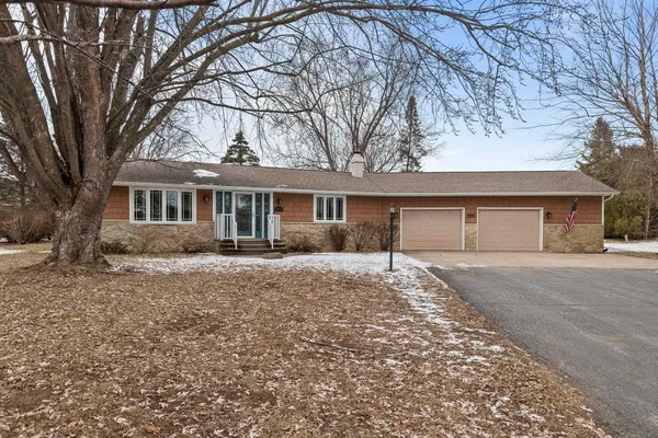 $445,000 | 3225 North Abendroth Street, Appleton, WI 54914