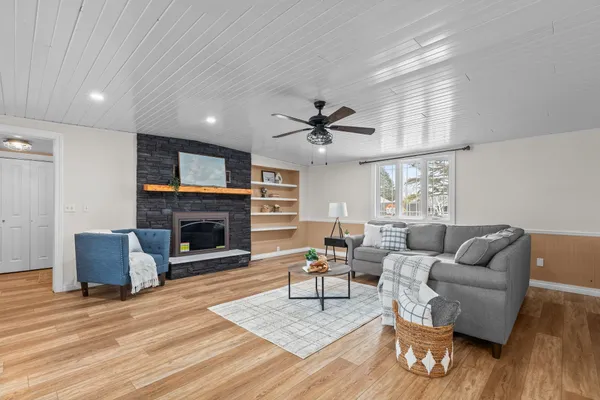 $445,000 | 3225 North Abendroth Street, Appleton, WI 54914