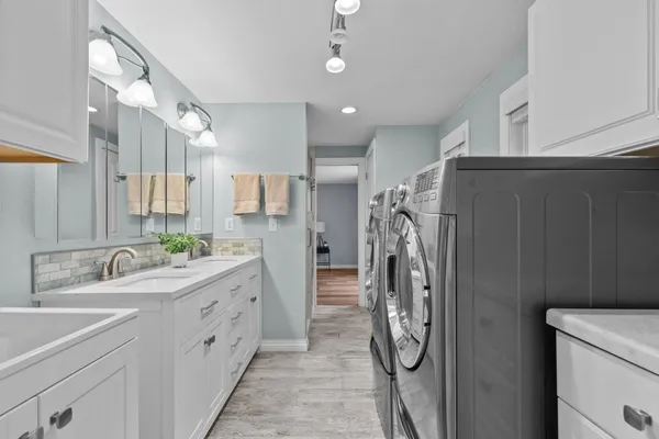 $445,000 | 3225 North Abendroth Street, Appleton, WI 54914