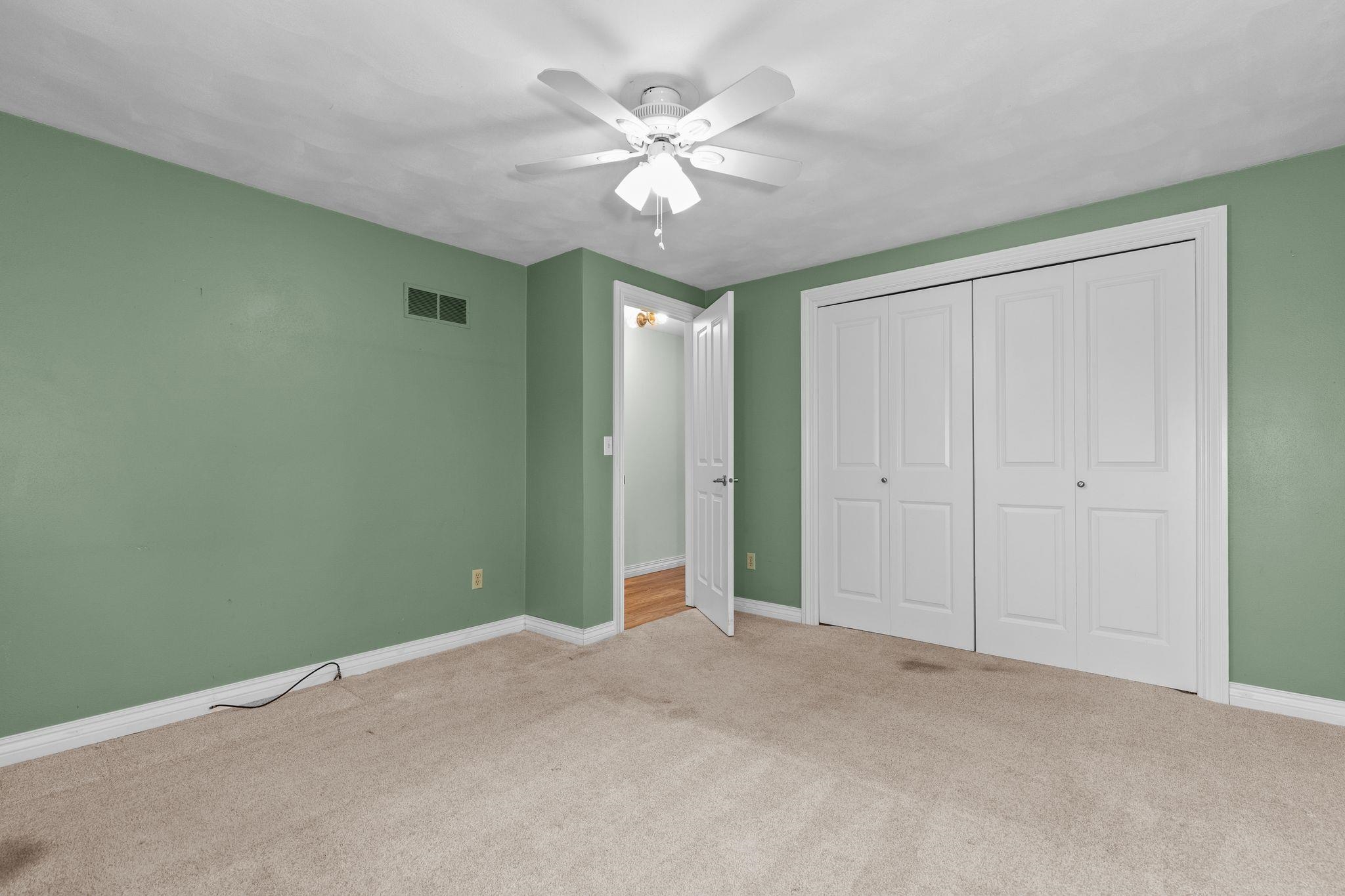 3225 North Abendroth Street Appleton, WI 54914 - Photo 38 of 54