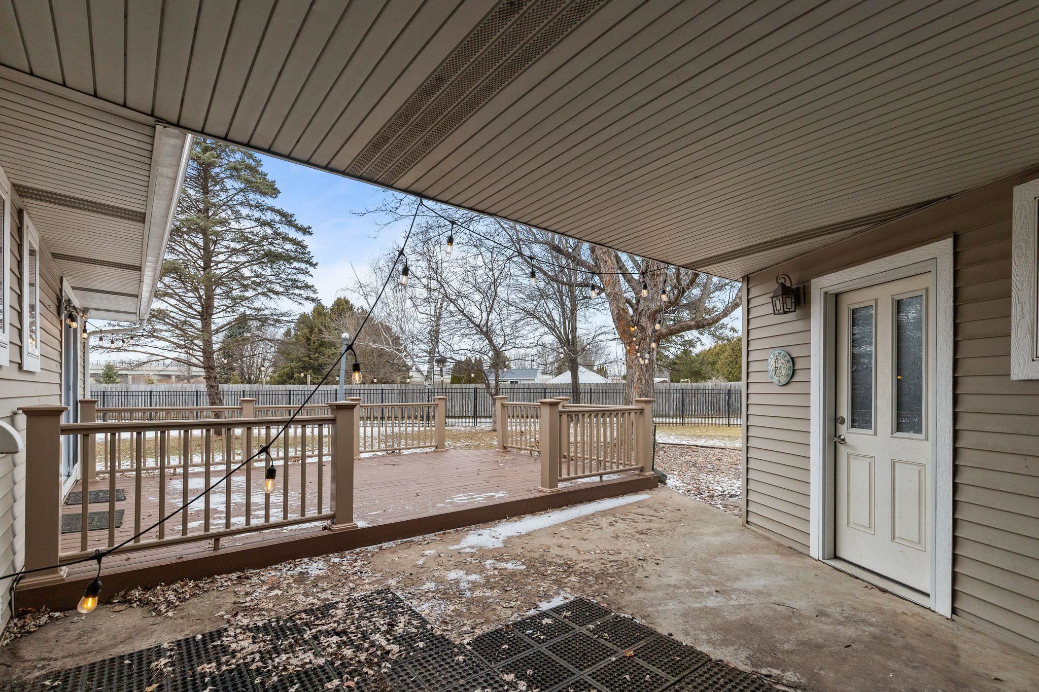 3225 North Abendroth Street Appleton, WI 54914 - Photo 5 of 54