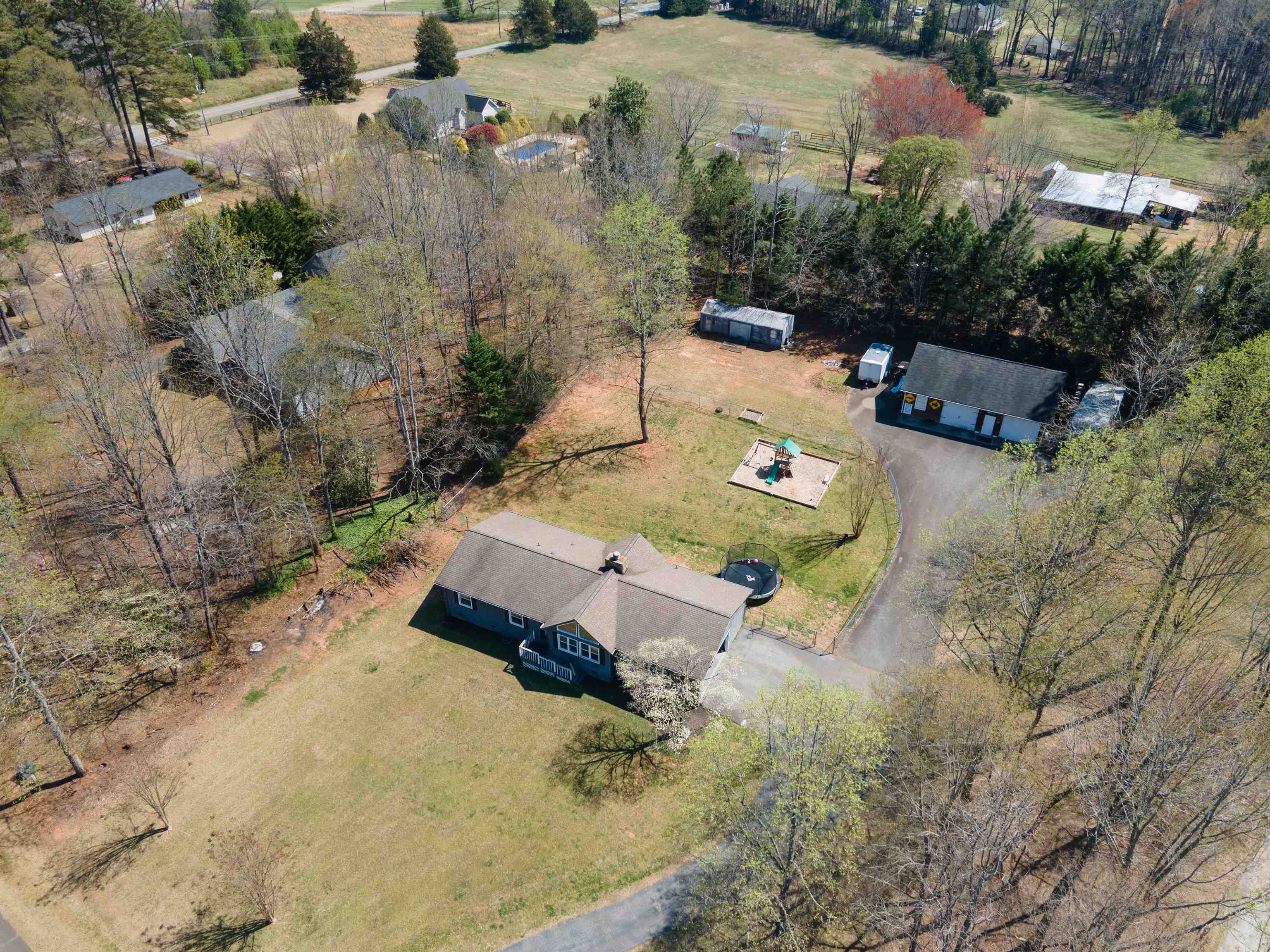 116 Pine Needle Drive Campobello, SC 29322 - Photo 5 of 44