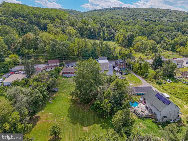 $569,999 | 1113 East Emmaus Avenue, Allentown, PA 18103