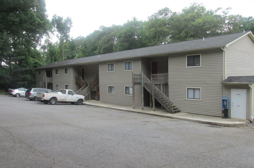 1220 8th Street Northeast, Unit H Hickory, NC 28601 - Photo 1 of 4