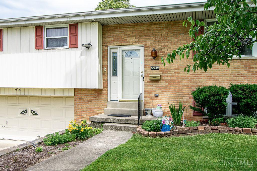 3762 Ridgedale Drive Cincinnati, OH 45247 - Photo 8 of 31