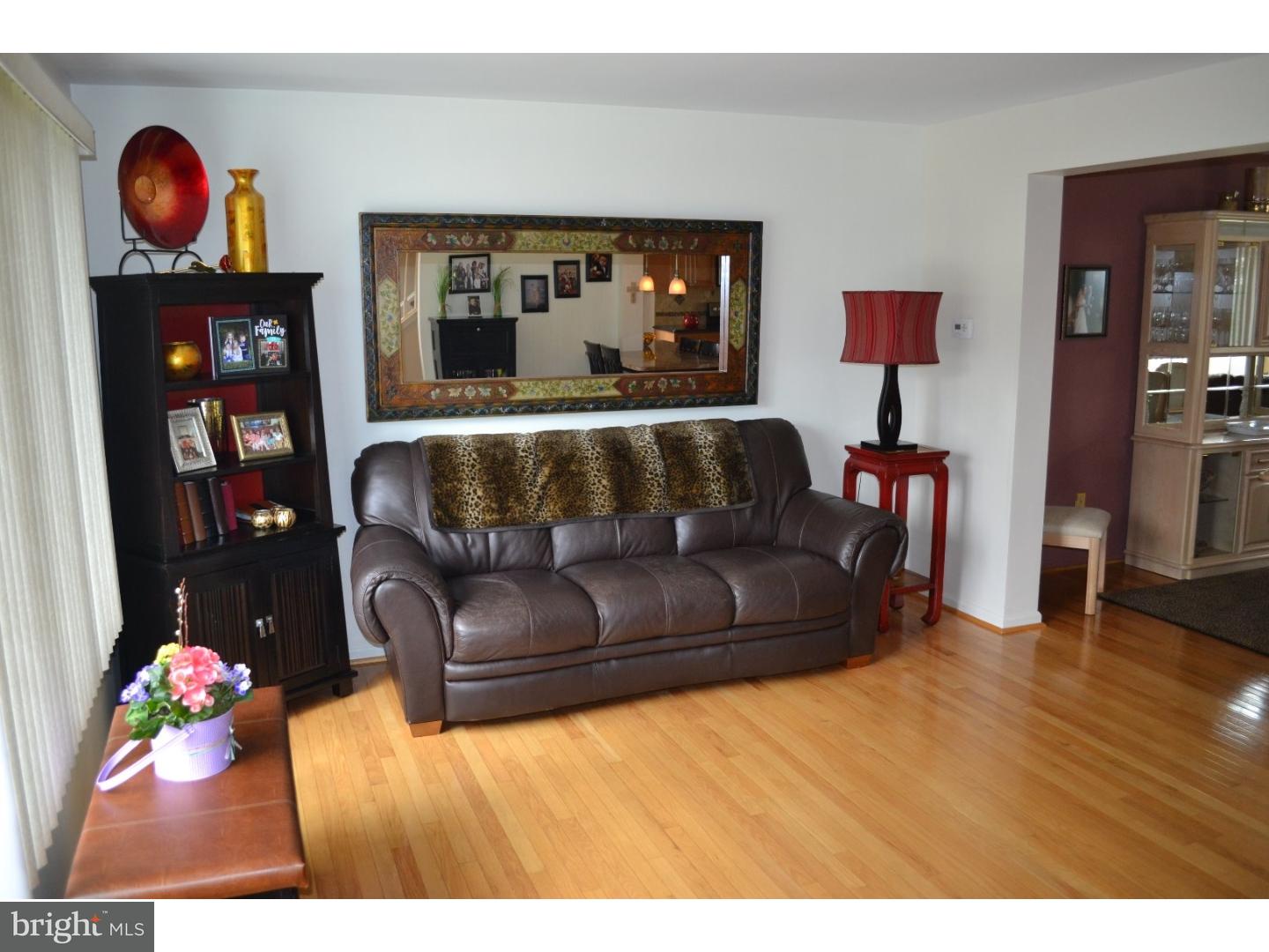 413 Chestnut Street Ridley Park, PA 19078 - Photo 3 of 25 Living Room