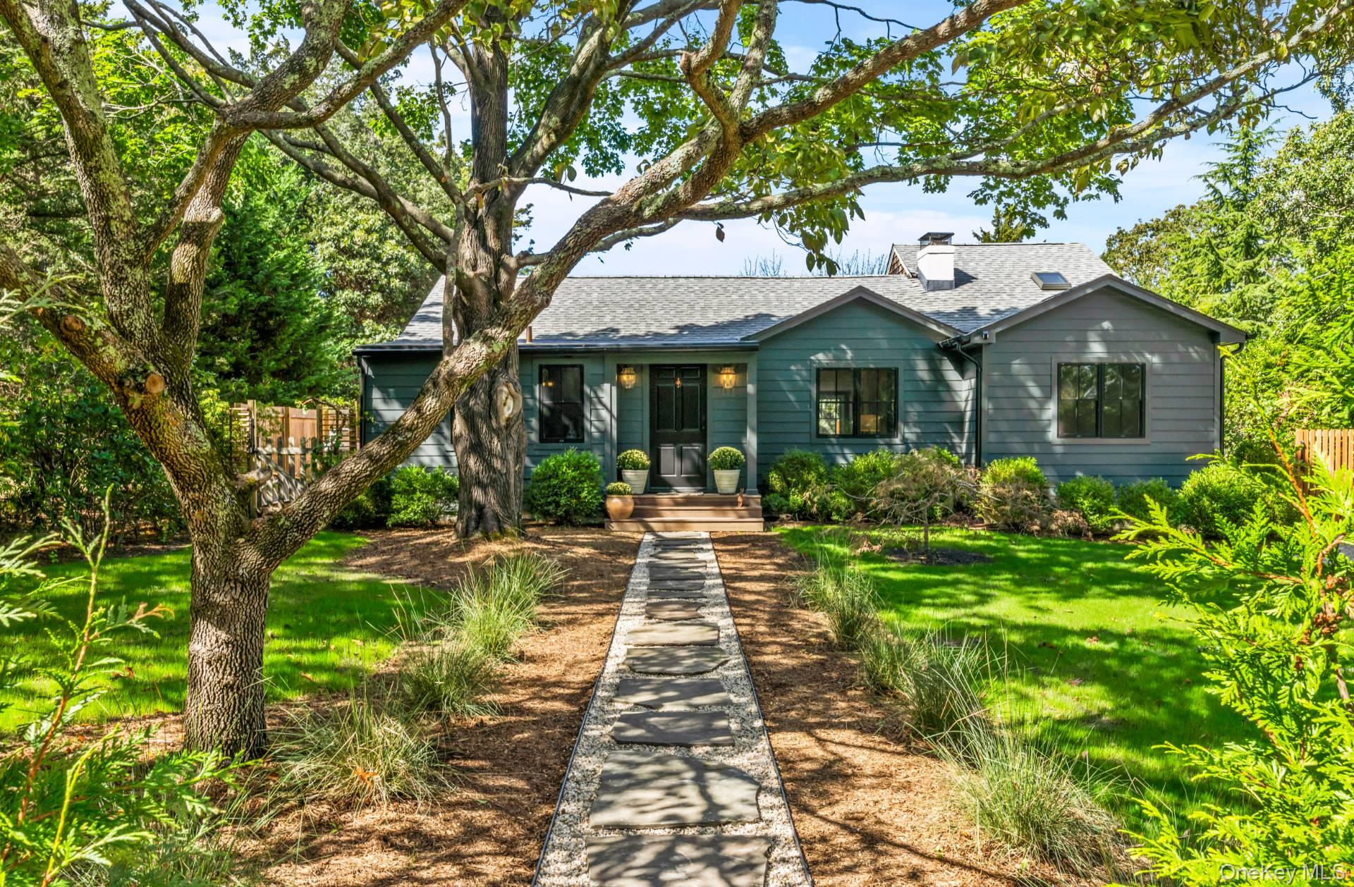 7 Sims Avenue Sag Harbor, NY 11963 - Photo 7 of 30 a view of a yard in front of house