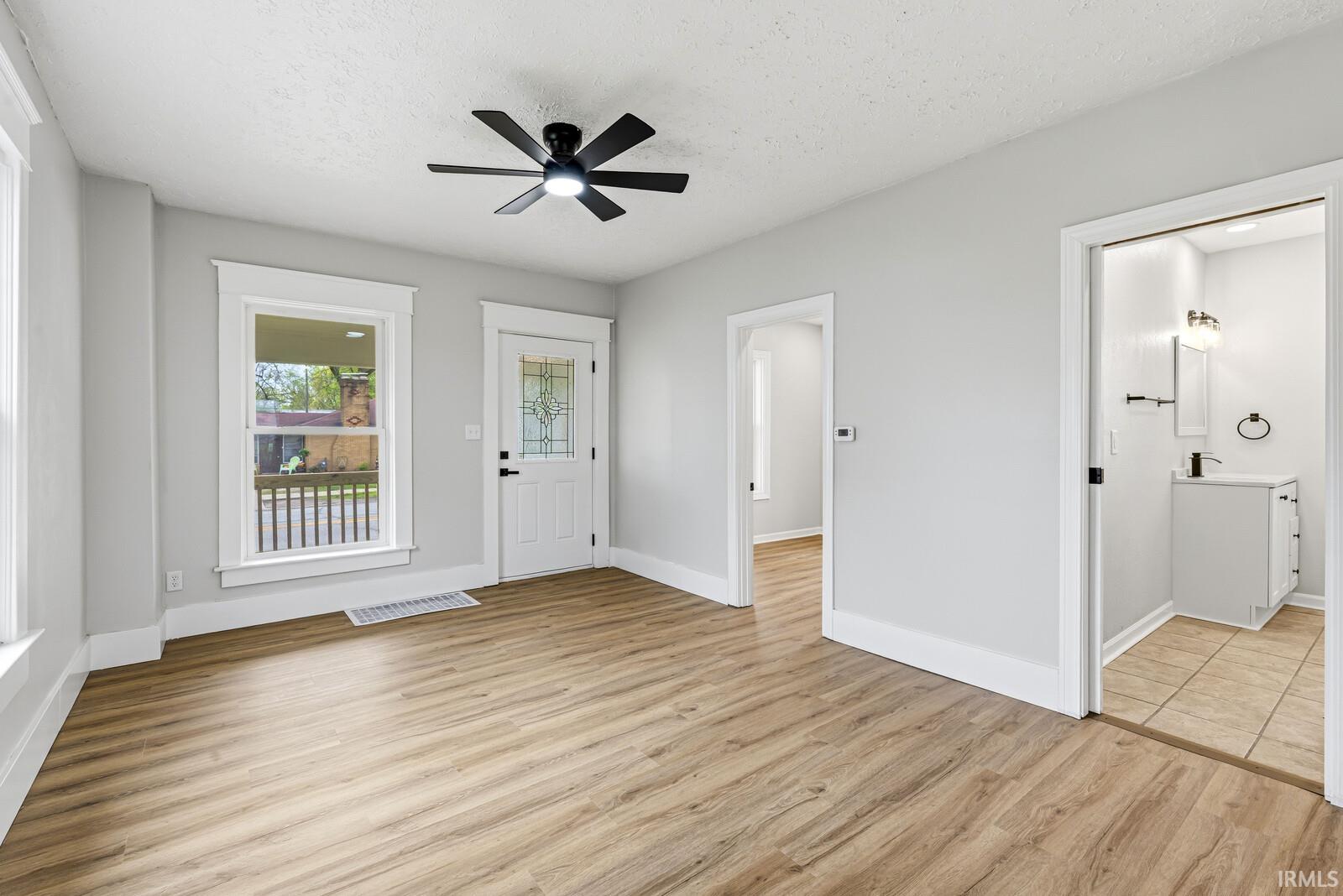2023 Prairie Street Elkhart, IN 46516 - Photo 7 of 27