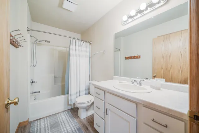 $309,000 | 2119 Cloudview Court, Appleton, WI 54914