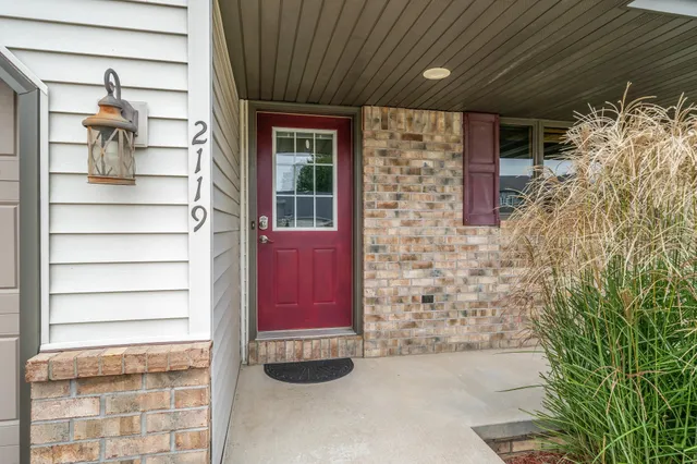 $309,000 | 2119 Cloudview Court, Appleton, WI 54914