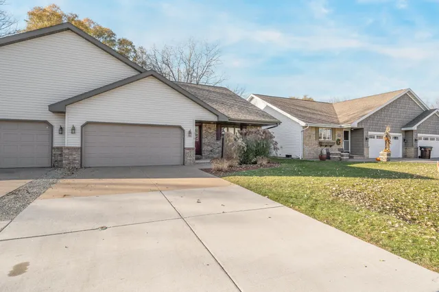 $309,000 | 2119 Cloudview Court, Appleton, WI 54914