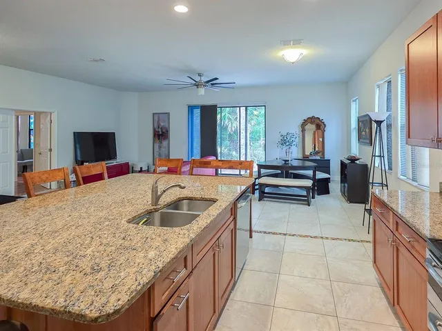 $949,000 | 13 River Oaks Way, Palm Coast, FL 32137