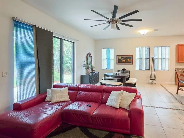 $949,000 | 13 River Oaks Way, Palm Coast, FL 32137