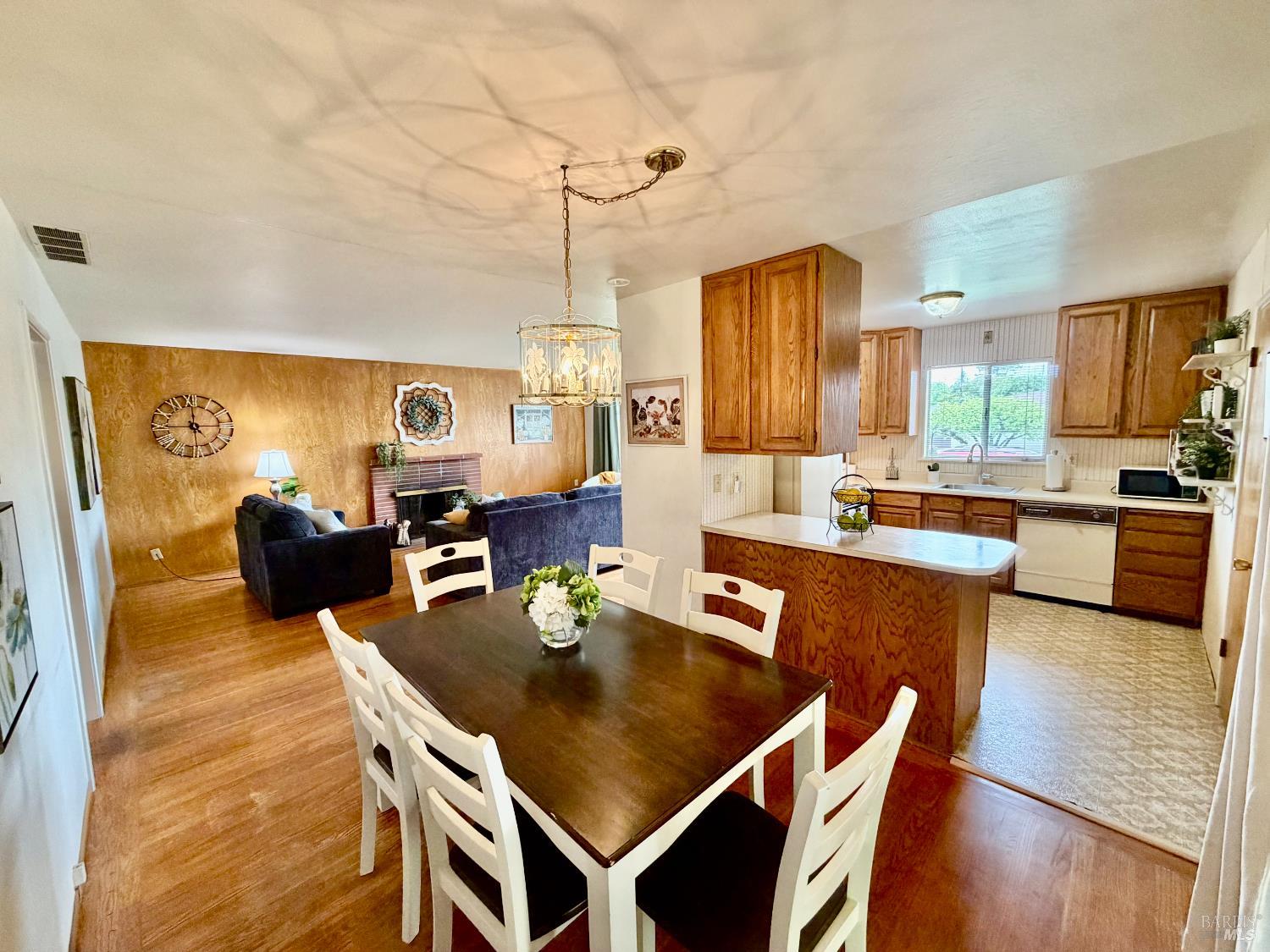 19 Zanco Way Novato, CA 94947 - Photo 11 of 30