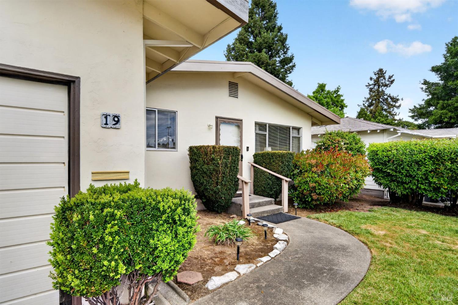 19 Zanco Way Novato, CA 94947 - Photo 2 of 30