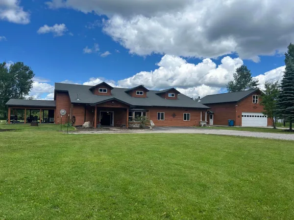 $730,650 | 403 North Roscommon Road, Roscommon, MI 48653