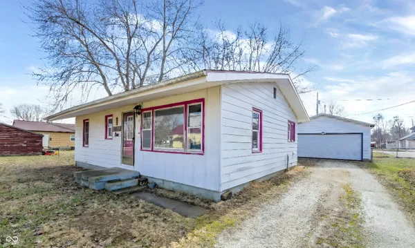 $52,900 | 605 West 10th Street, Jonesboro, IN 46938