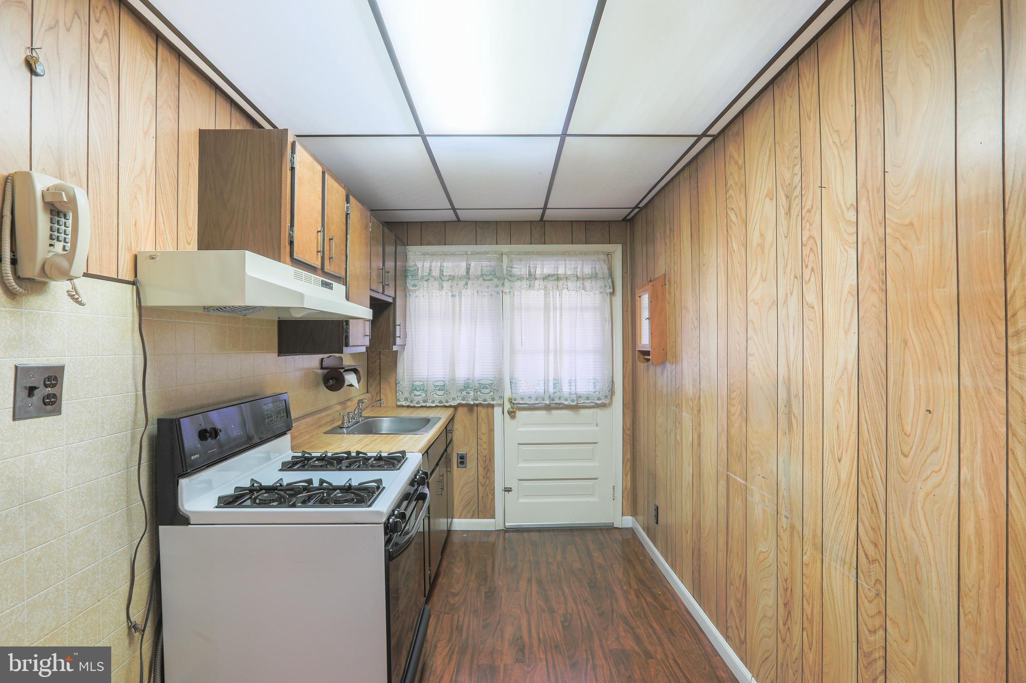 722 Old Riverside Road Baltimore, MD 21225 - Photo 22 of 47