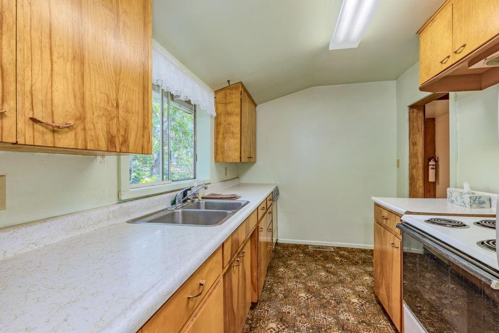 4264 Hilsinger Road Phoenix, OR 97535 - Photo 7 of 30 Additional Photo