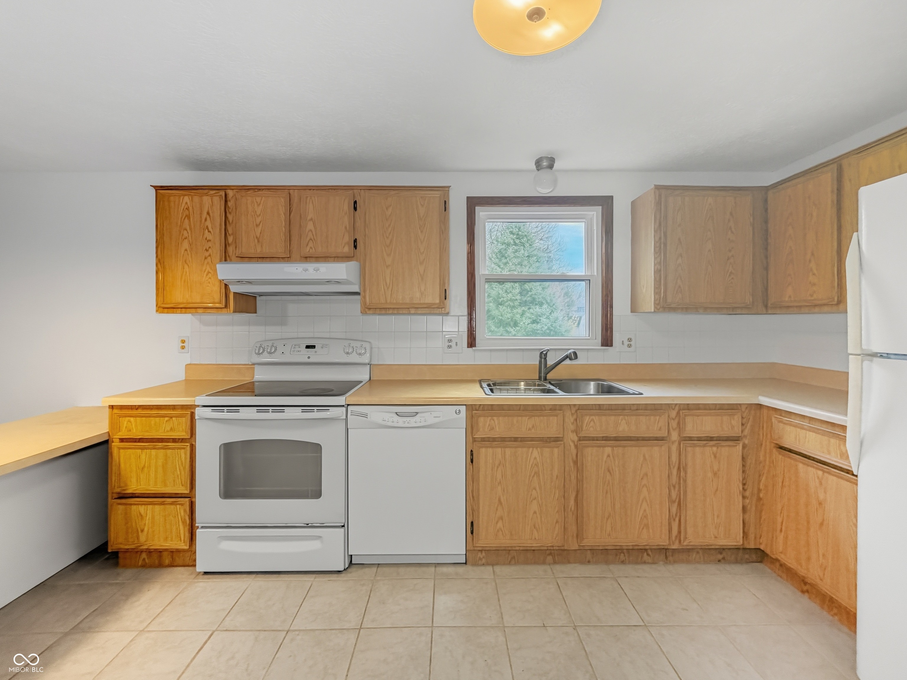 819 Bremerton Drive Indianapolis, IN 46229 - Photo 19 of 40