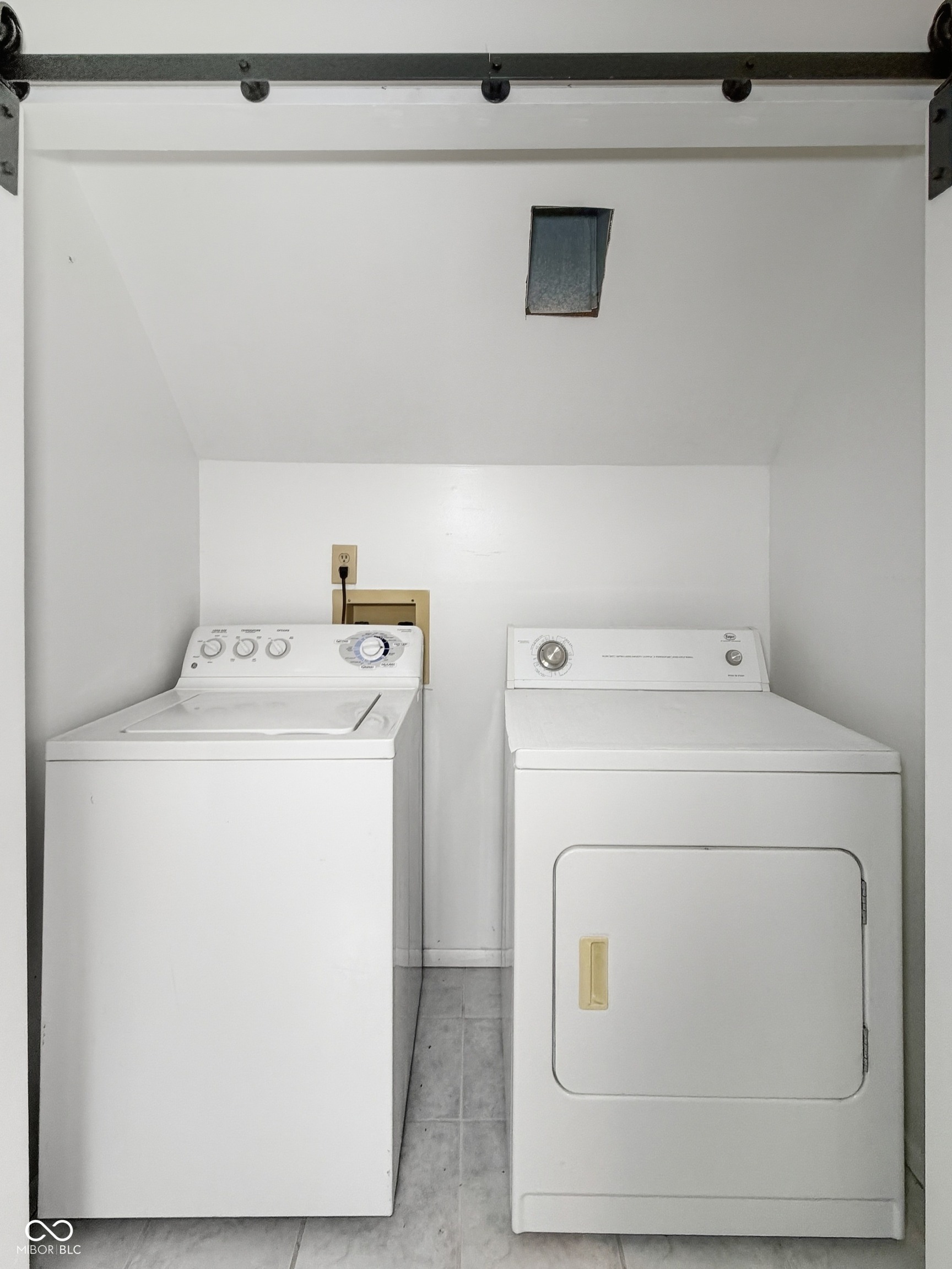 819 Bremerton Drive Indianapolis, IN 46229 - Photo 23 of 40