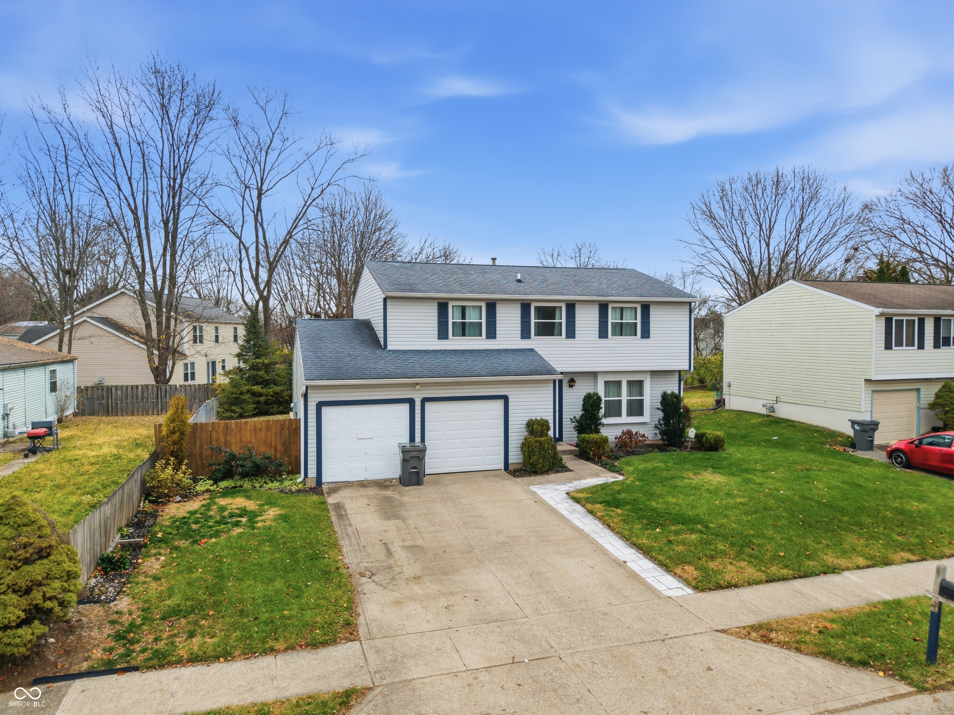 819 Bremerton Drive Indianapolis, IN 46229 - Photo 4 of 40