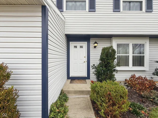 $229,700 | 819 Bremerton Drive, Indianapolis, IN 46229