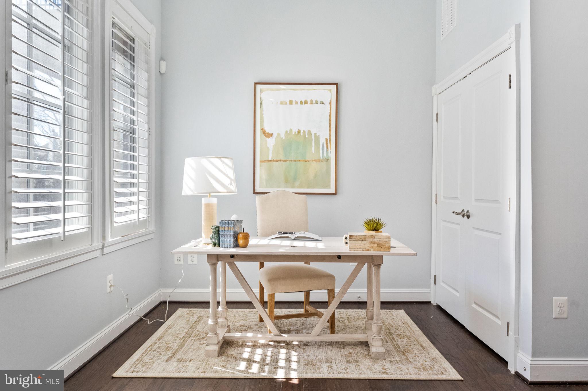 1411 Ridgeview Way Washington, DC 20007 - Photo 10 of 56 a dining room with a window and table