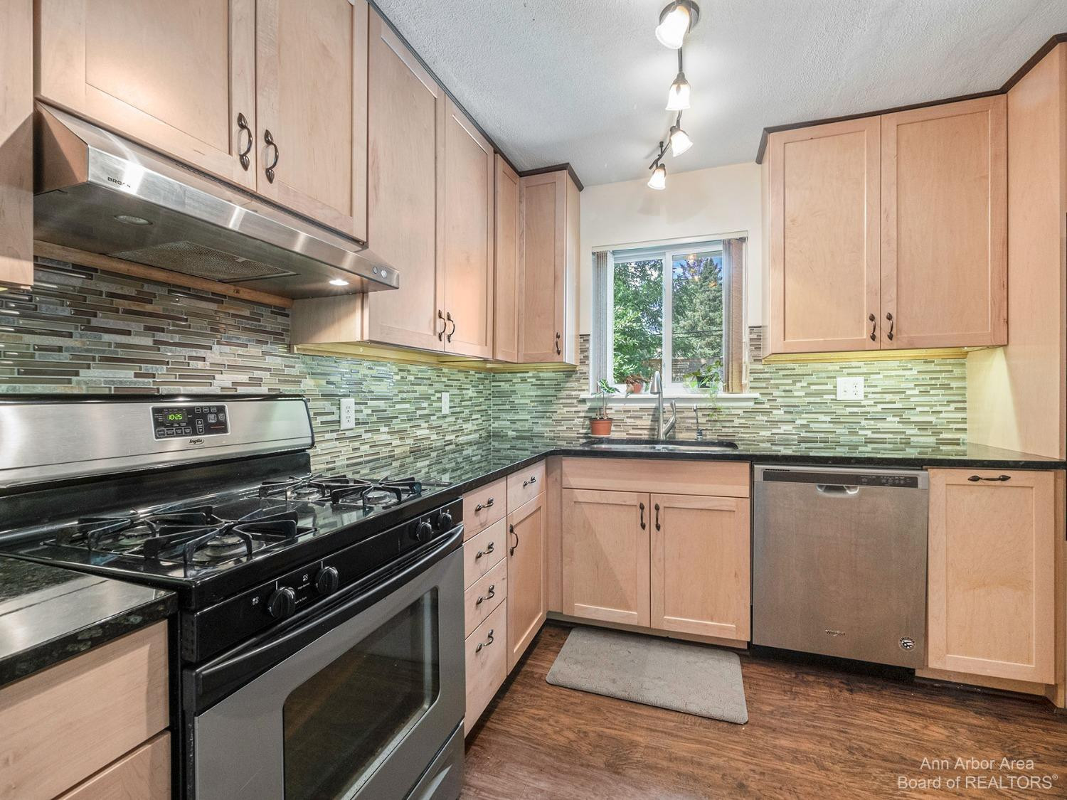 1139 Wendy Road Ann Arbor, MI 48103 - Photo 6 of 35 Photo 6